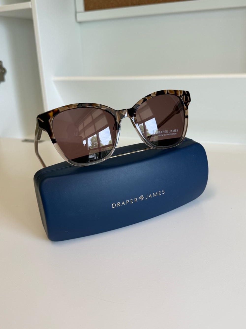 Draper James Women's Sunglasses - Taupe Tortoiseshell Frame, NEW